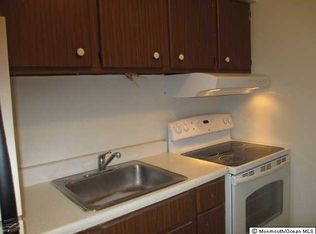 Y6 Avon Dr, East Windsor, NJ 08520