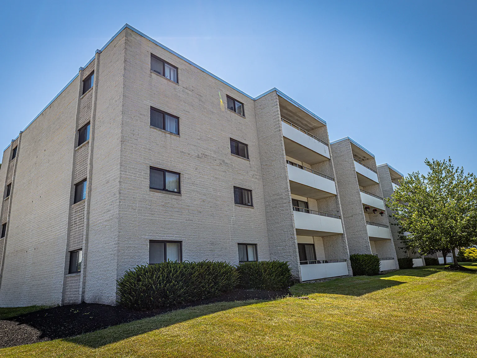 Kimberly Park Apartments — Photo 2