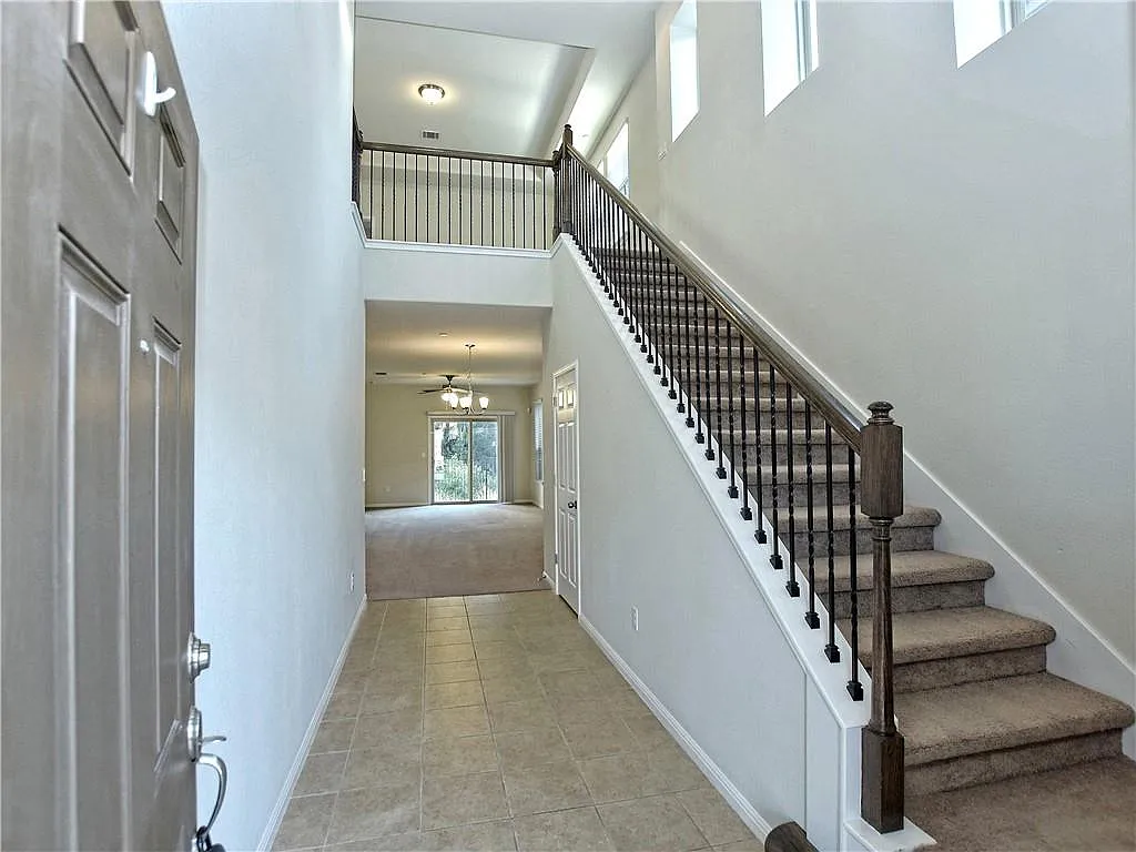 3240 E Whitestone Blvd — Photo 4