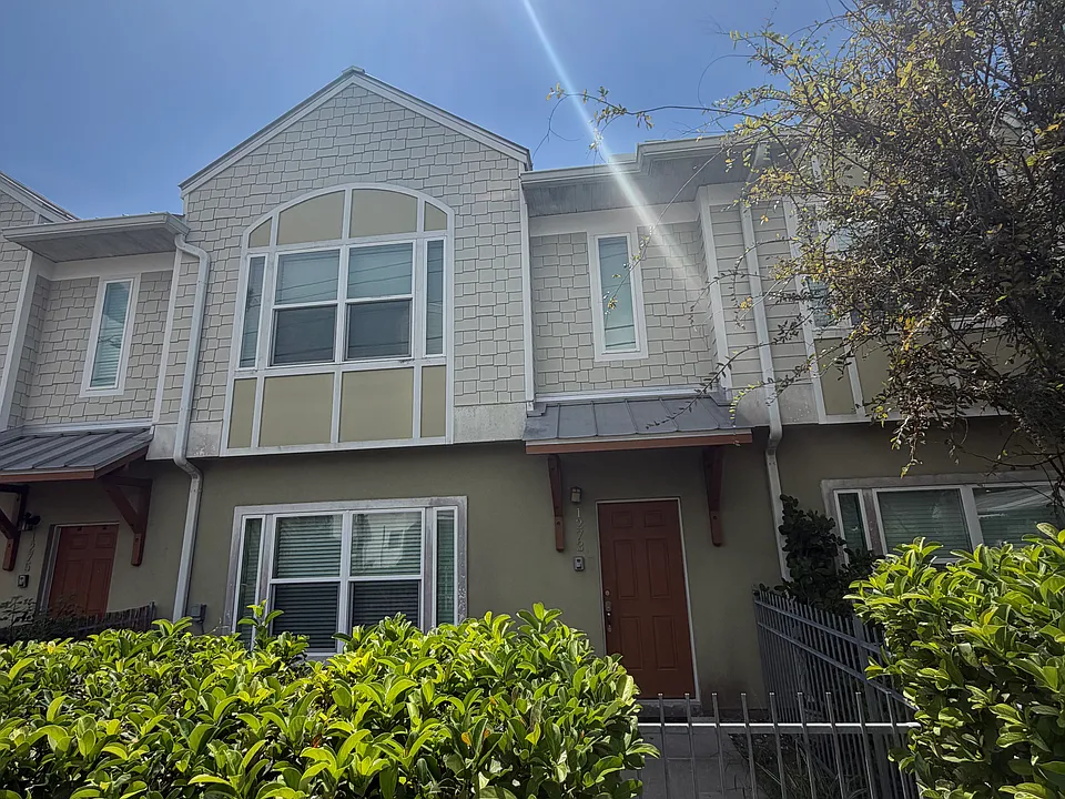 1273 Drew St