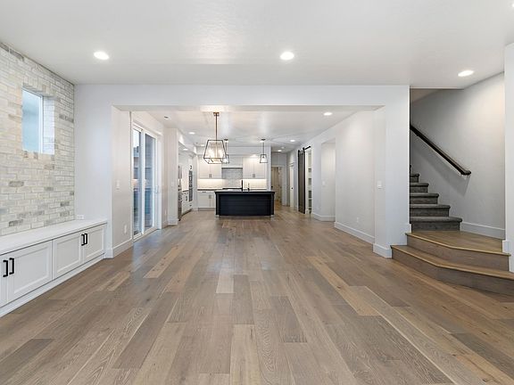 5th image of 3028 S Honeycomb Way