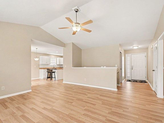5th image of 25615 Serenity Dr
