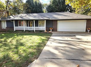 4 Prestwick Ln, Bella Vista, AR 72715