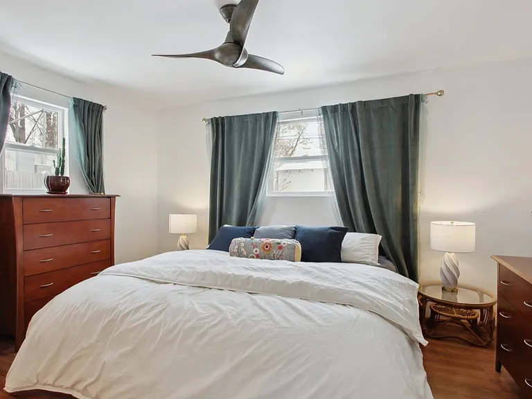 3435 N Franklin St — Photo 9