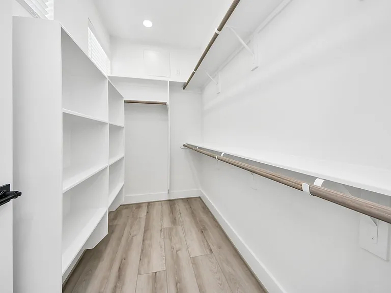 7723 Hammerly Blvd #B — Photo 34