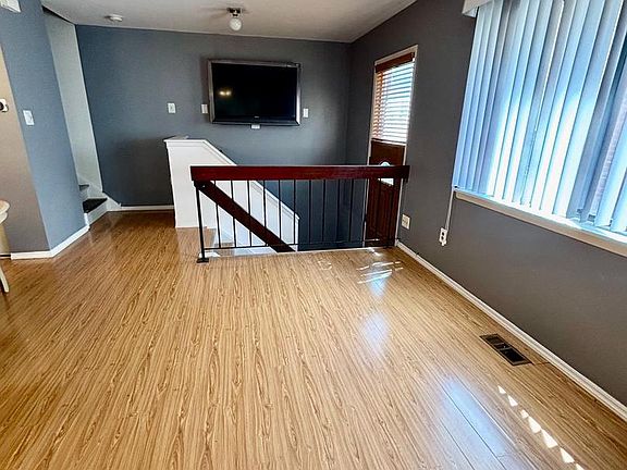 5th image of 9336 Neil Rd #B