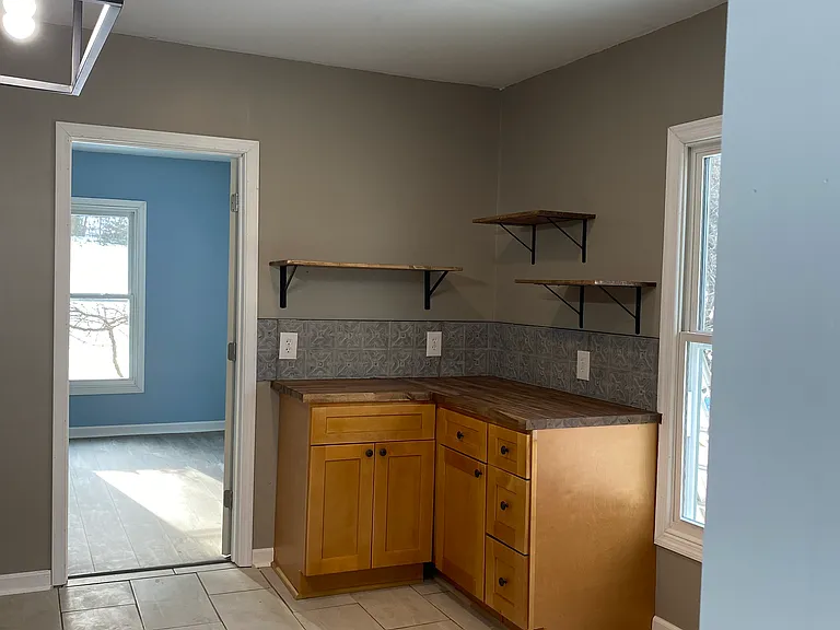 720 Hillcrest Ave — Photo 3
