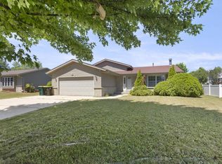 850 E Drexel Ave, Oak Creek, WI 53154