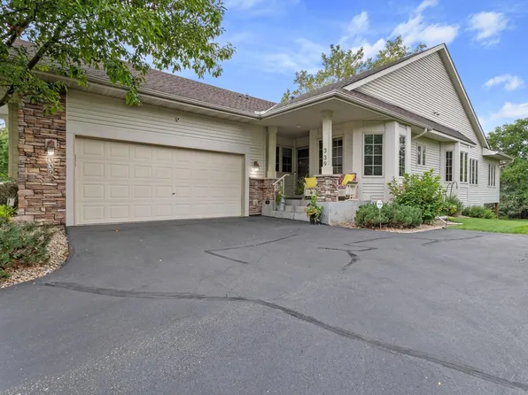 339 Summer Pl E, Maplewood, MN 55117
