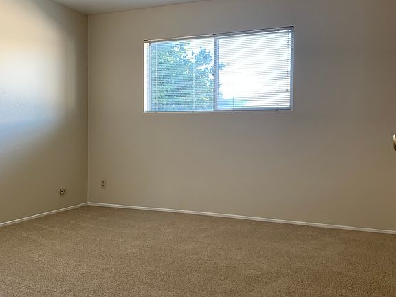 5th image of 129 Lorton Ave APT 4