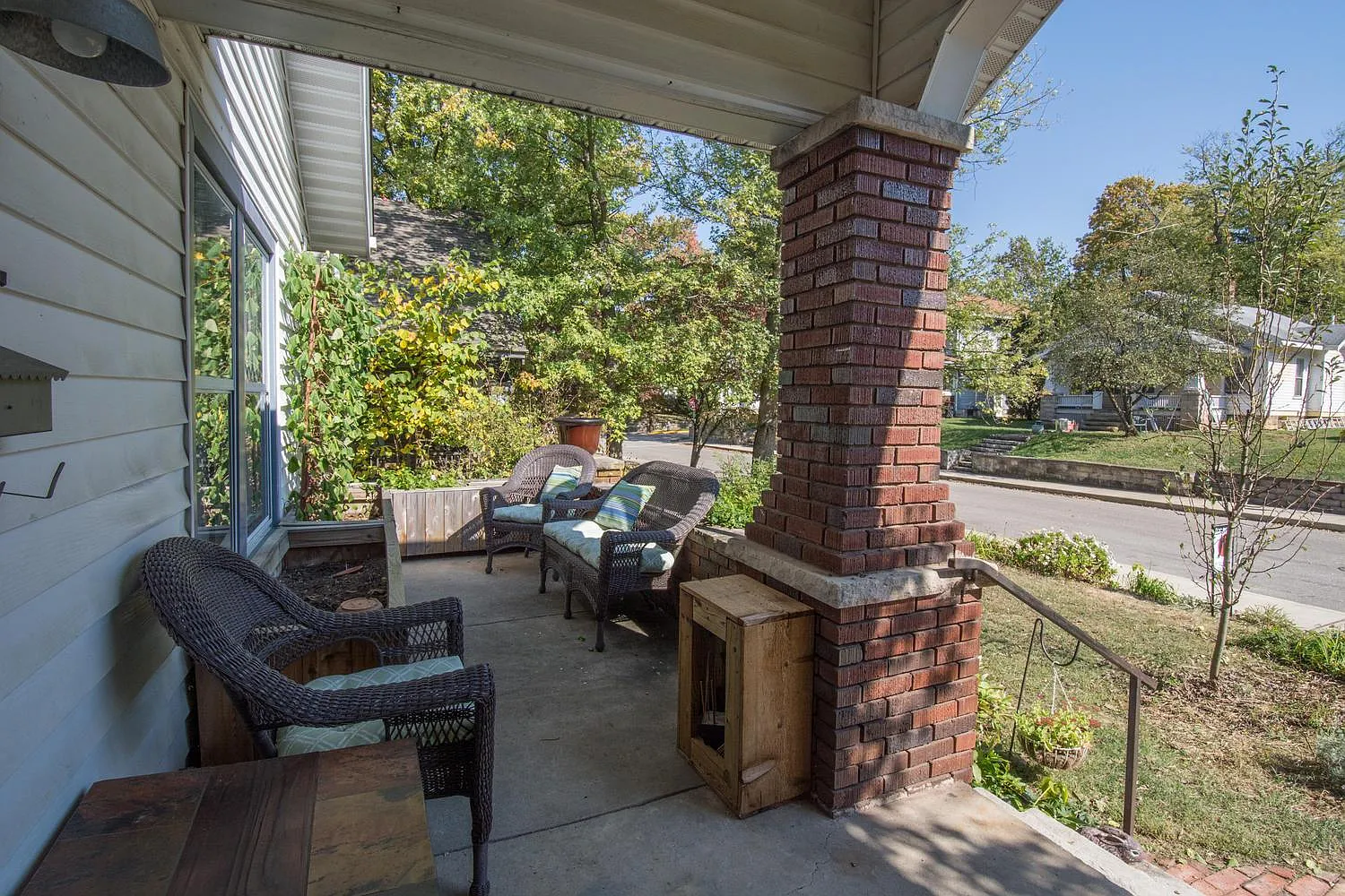 4 bed, 1240 sqft, $4,000 — Photo 2