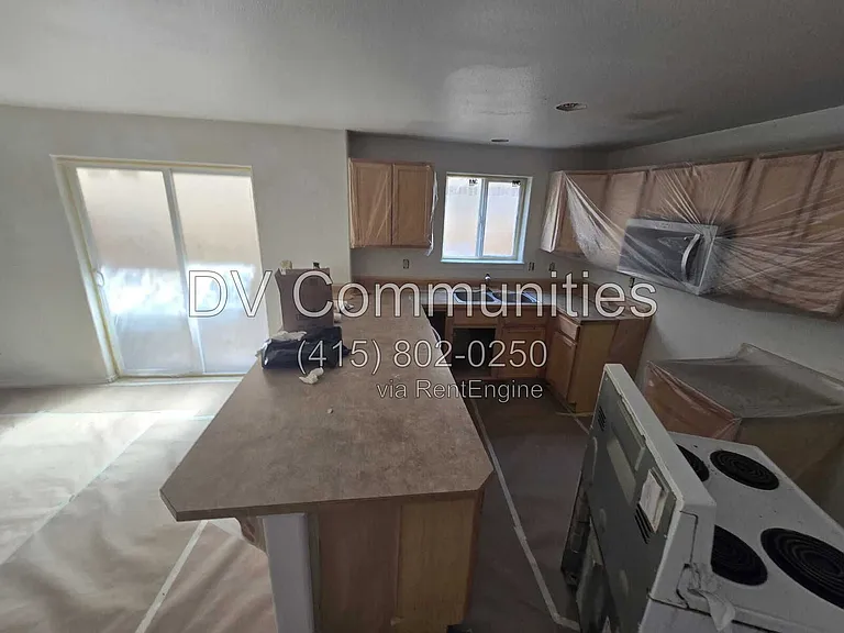 2820 SW Juniper Ave — Photo 6