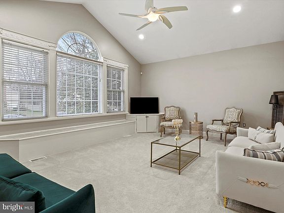 4th image of 15331 Blueridge View Dr
