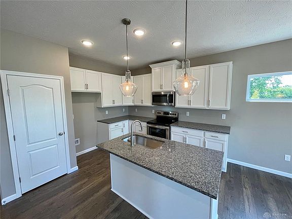 4th image of 1601 Ashbury Ct