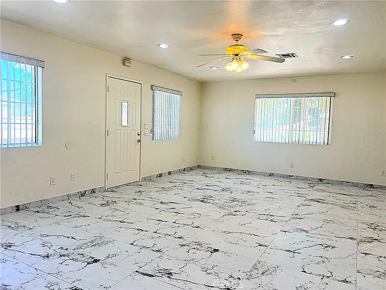 1143 Elizabeth Lake Rd — Photo 31