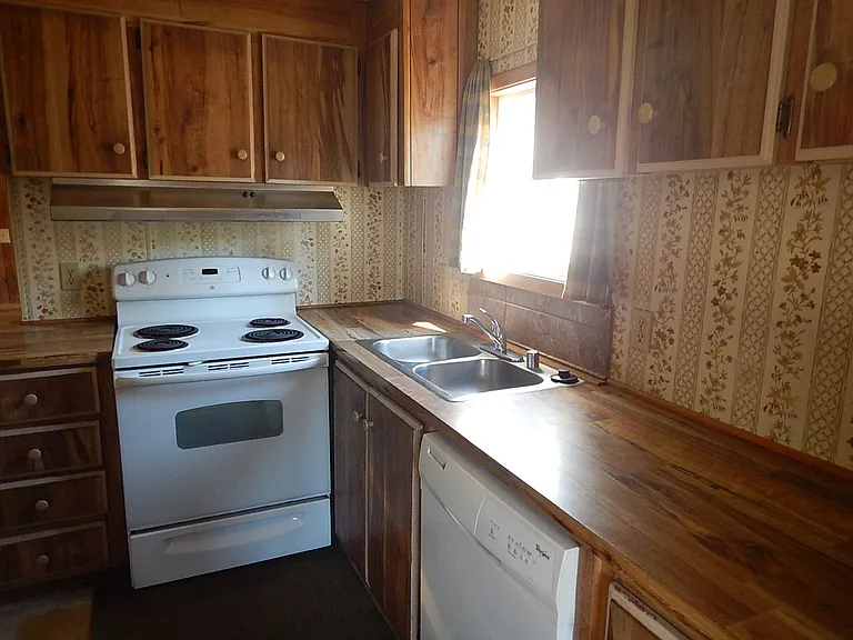 994 SE Willowdale Dr — Photo 6