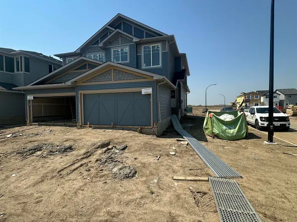704 22nd St NW, Edmonton, AB T6T 2R6