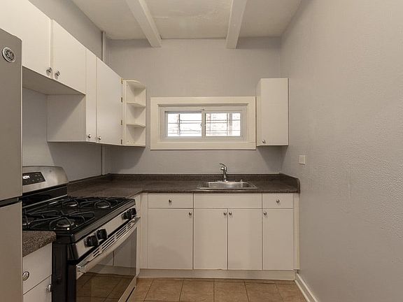 2nd image of 645 W Belden Ave #2