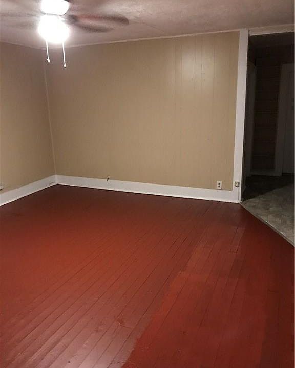 2nd image of 1602 N Houston Ave