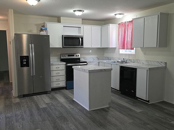 4th image of 106 W MANITOBA Street