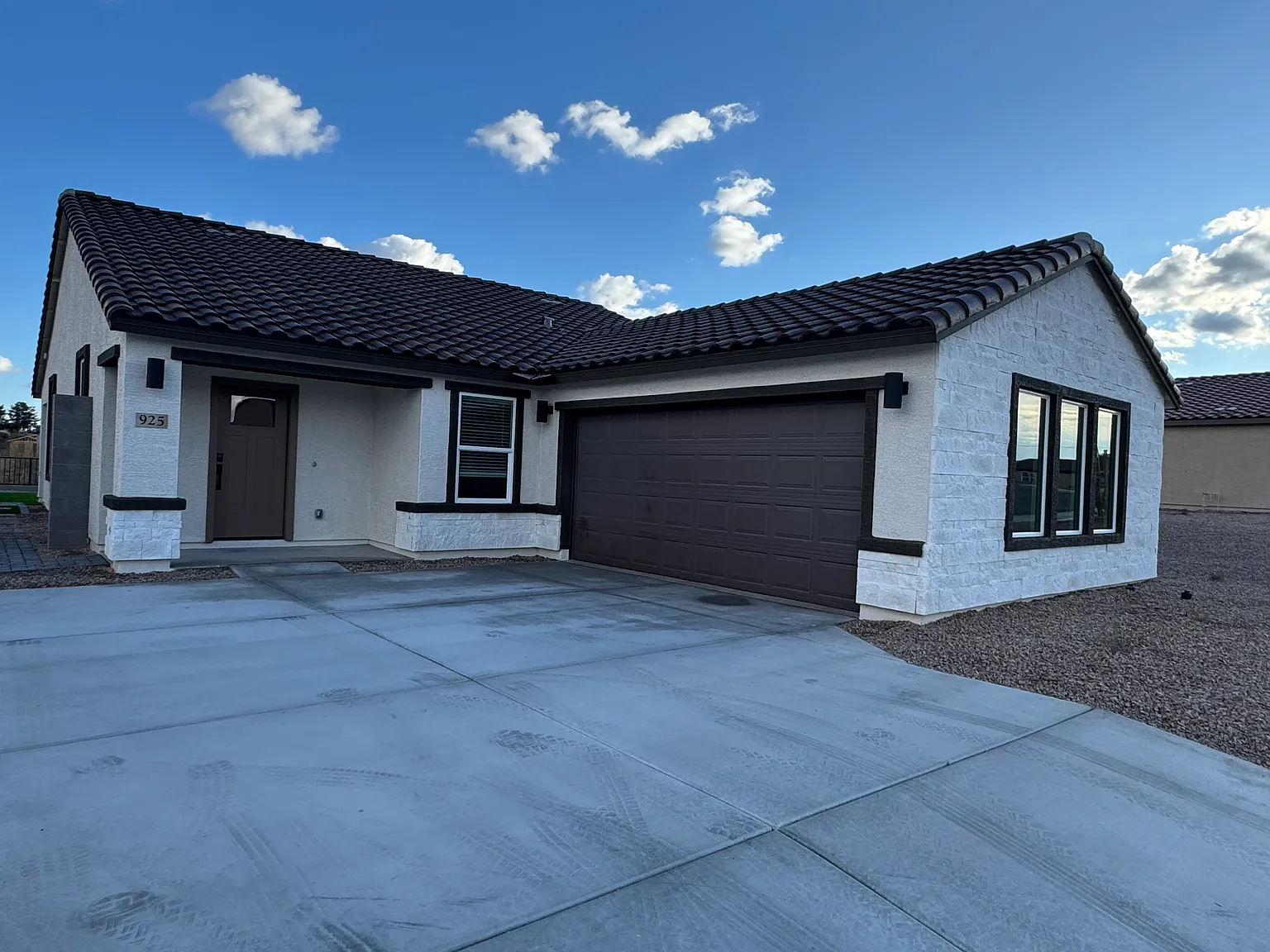 3 bed, 1376 sqft, $2,500 — Photo 4