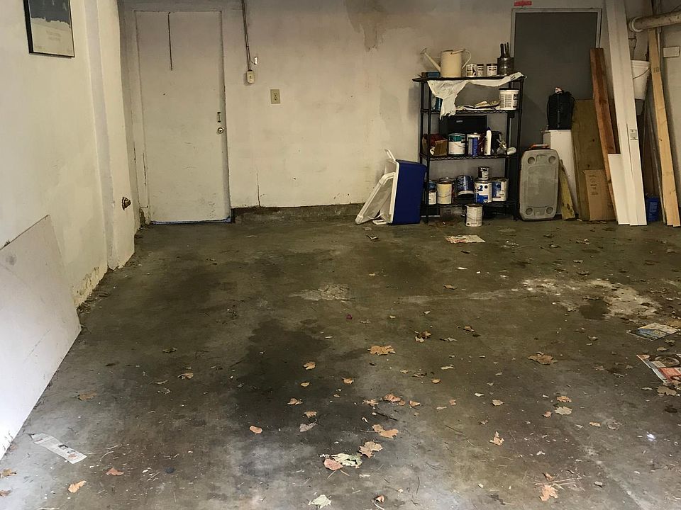 2nd image of 407 Lombard St #2