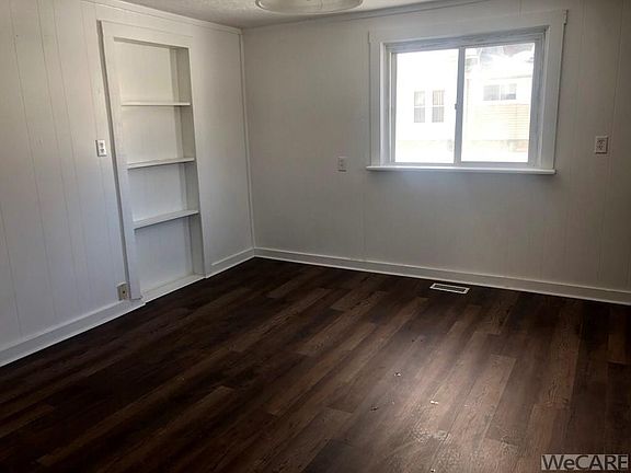 4th image of 464 W Columbus St