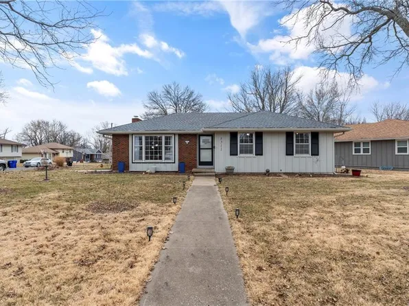 8511 Oxford Ave, Raytown, MO 64138