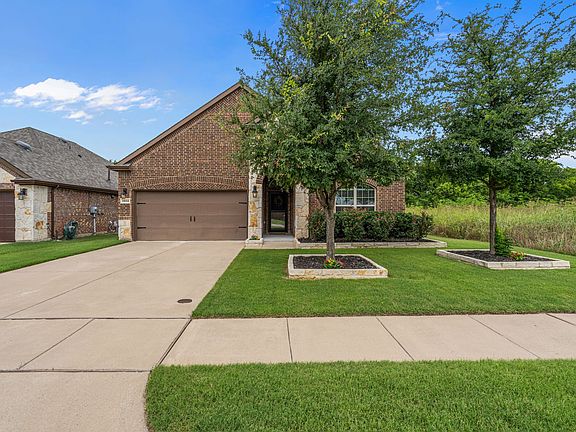 2nd image of 1612 Abigail Ln