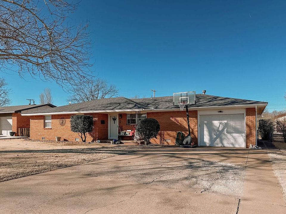 1st image of 923 N Krest Dr