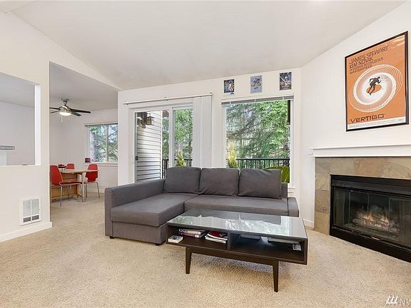 2nd image of 25025 SE Klahanie Blvd APT A302