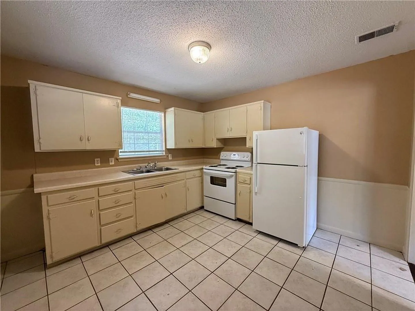 Nice home in Springdale — Photo 4