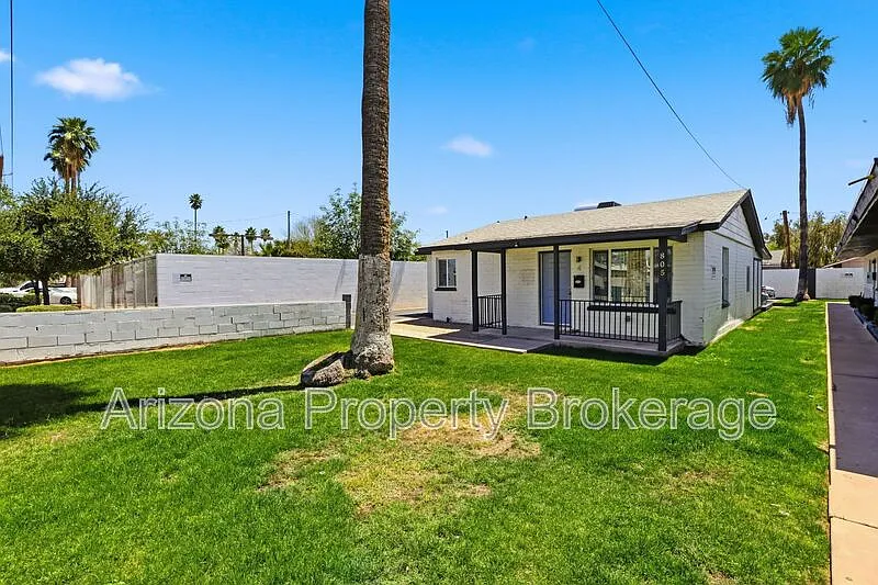 Building Photo - 805 E Turney Ave #4