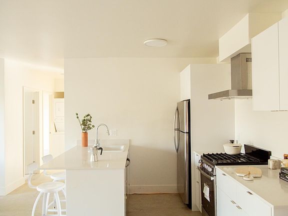 2nd image of 2618 W Avenue 31 #3
