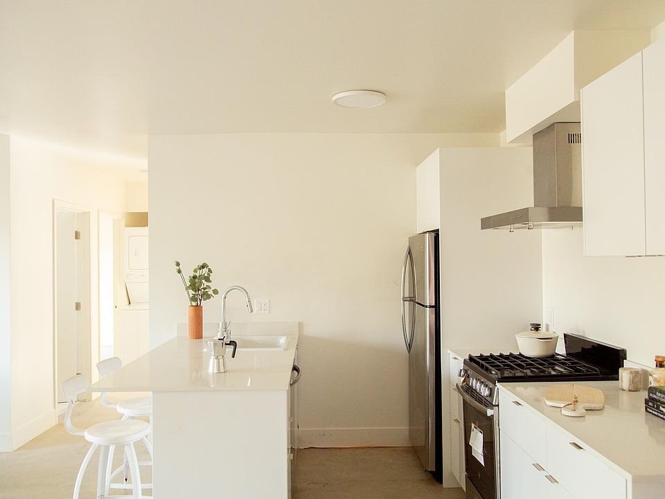 1st image of 2618 W Avenue 31 #2