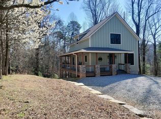 65 Bell Ct, Saluda, NC 28773