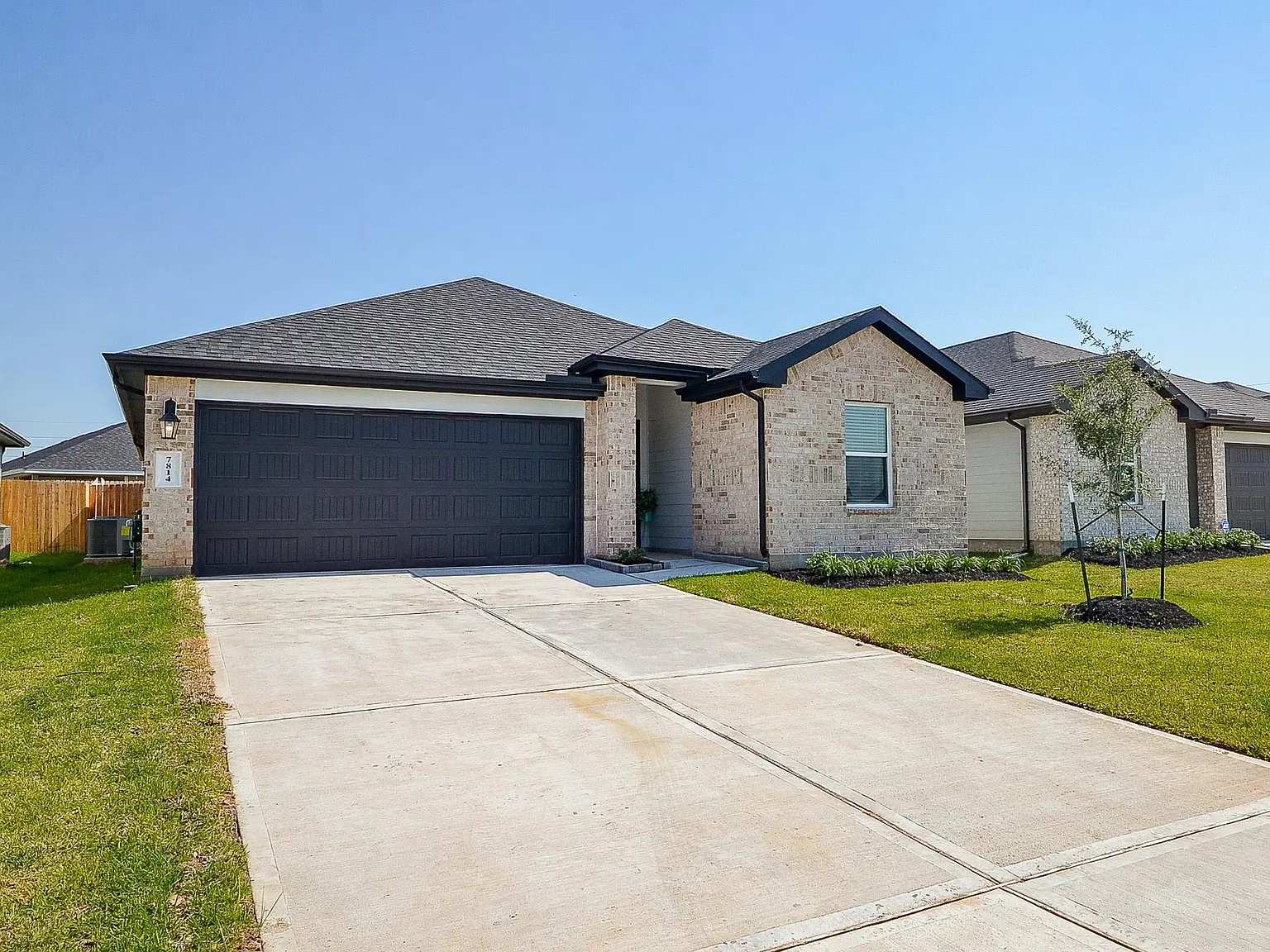 3 bed, 2.0 bath, 1595 sqft, $2,200 — Photo 3