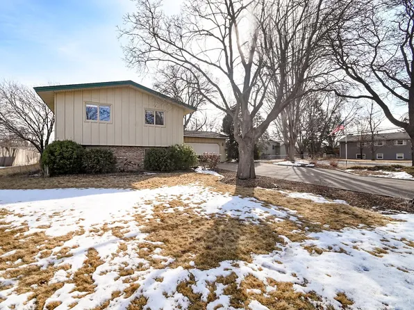 7900 Colorado Ave N, Brooklyn Park, MN 55443