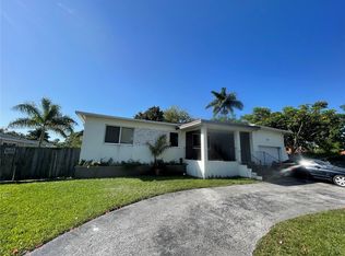 8480 SW 2nd St, Miami, FL 33144