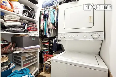 Rented by R New York