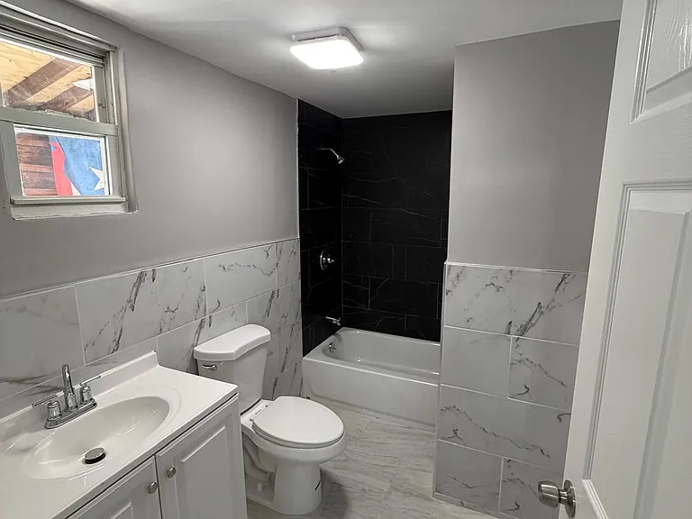 320 Magnolia Ave #2R — Photo 3