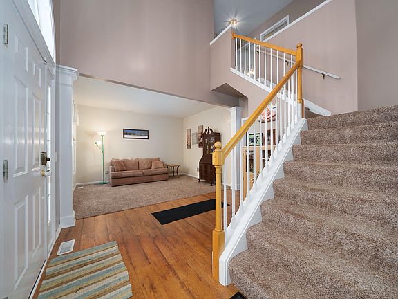 4th image of 1400 Crystalaire Ct SE