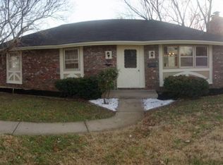 16303 E Queen Ridge Dr, Independence, MO 64050