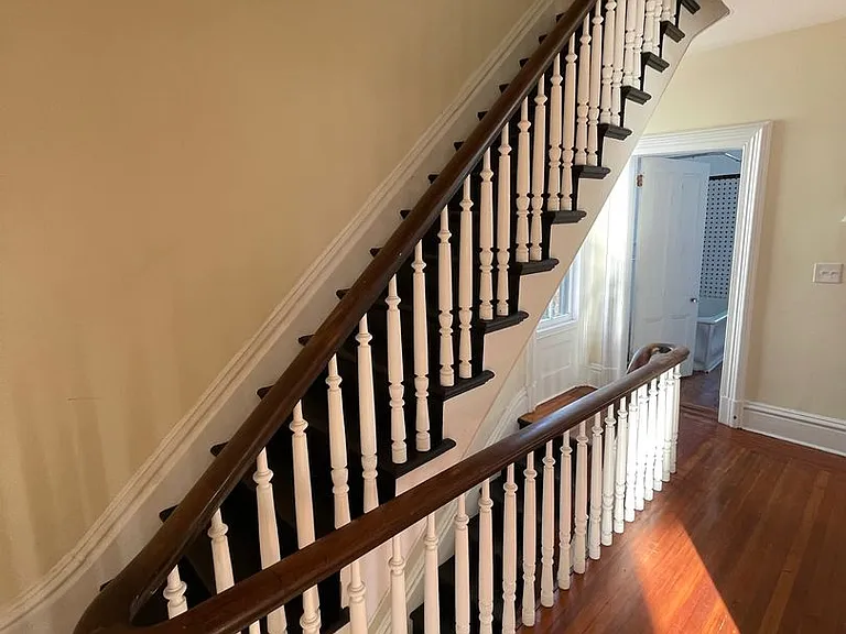 166 Montgomery St — Photo 13