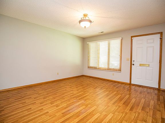3rd image of 301 SW C St