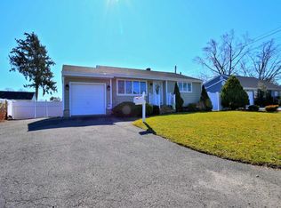 58 Harrison St, Brentwood, NY 11717
