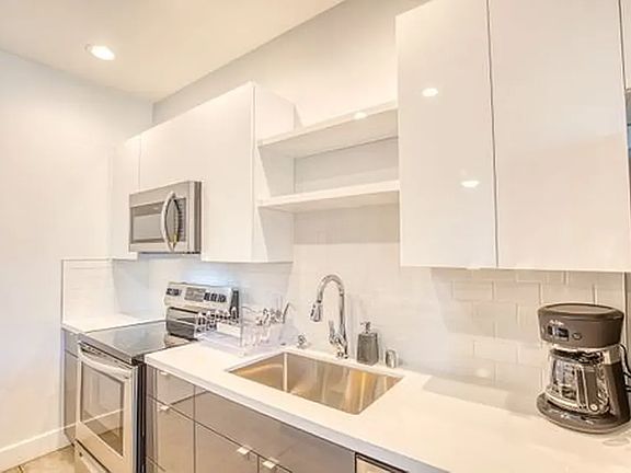 2nd image of 1201 E Drachman St #30-3111C
