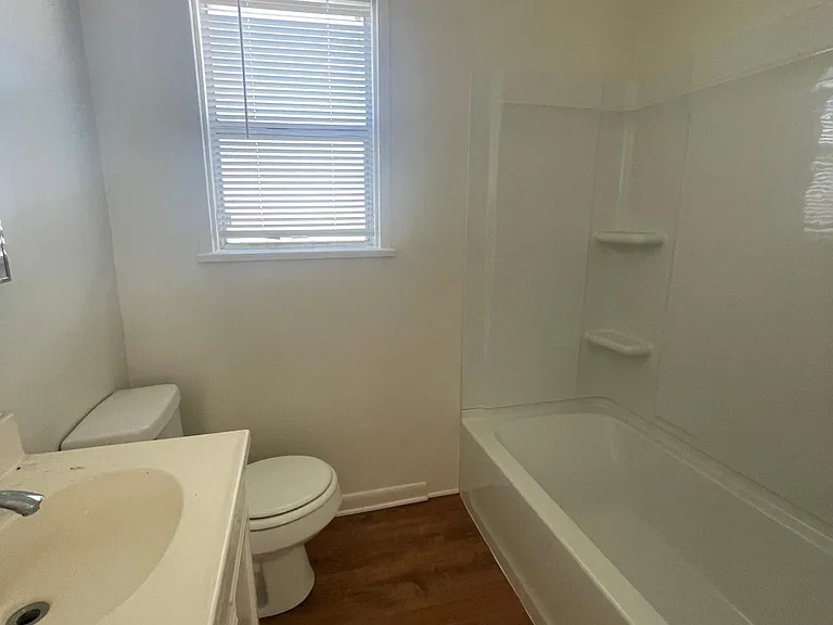 1122 Cherry Ave #D — Photo 6