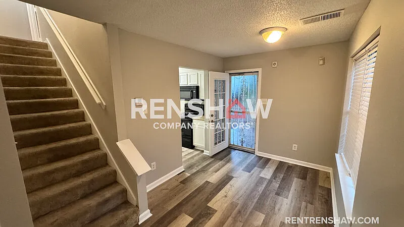 3 bed, 2.5 bath, 1302 sqft, $1,550 — Photo 4