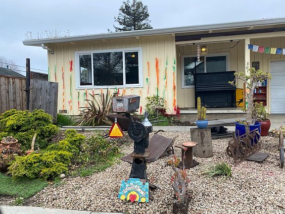 2nd image of 307 Centennial St
